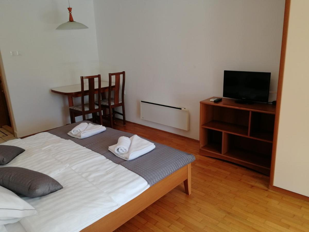Apartmaji Z Fizine Portoroz Exterior photo